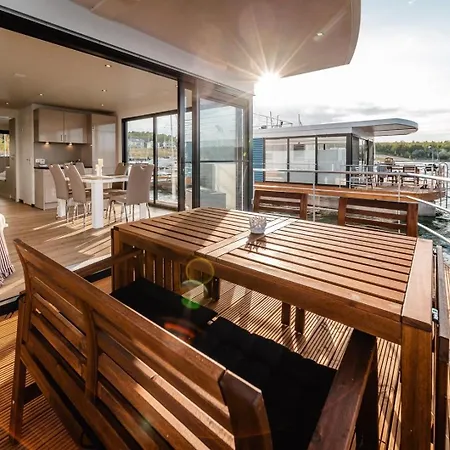 Botel Hausboot Hering - Lp7