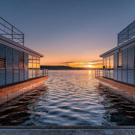 Hausboot Hering - Lp7 *